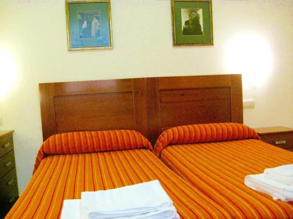 Hostal Tirso Plaza 마드리드 외부 사진