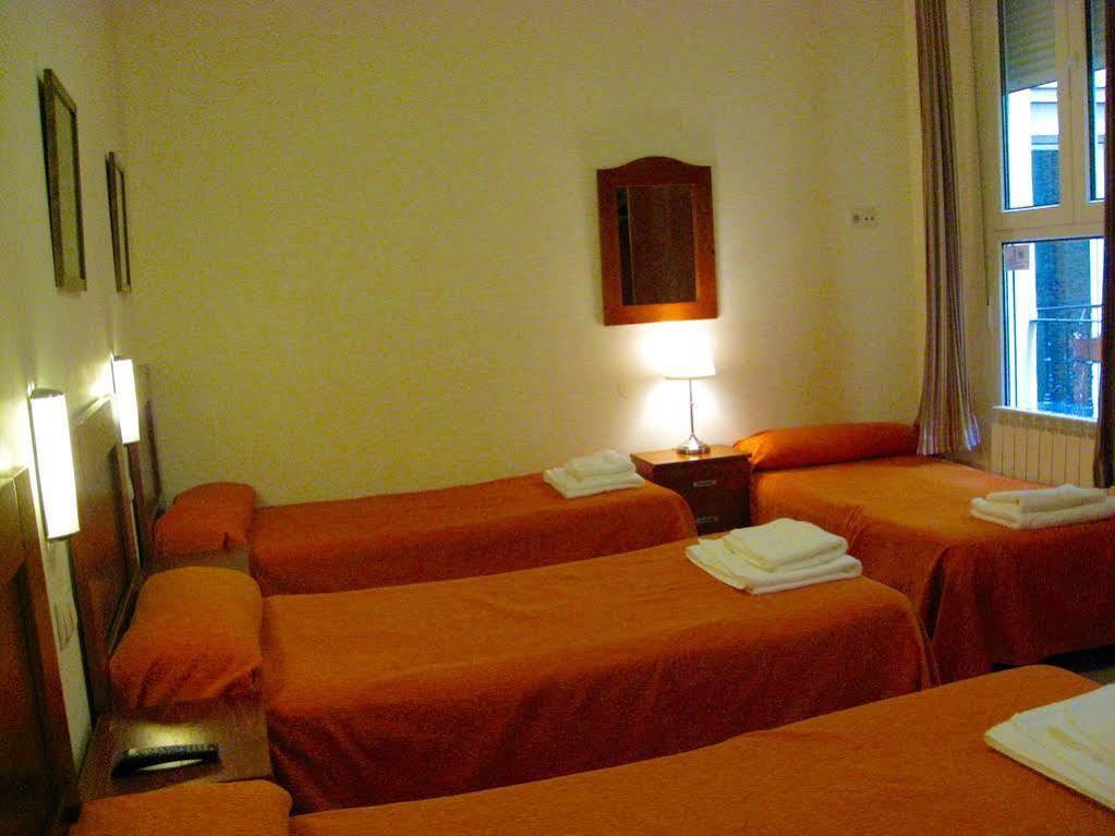 Hostal Tirso Plaza 마드리드 외부 사진